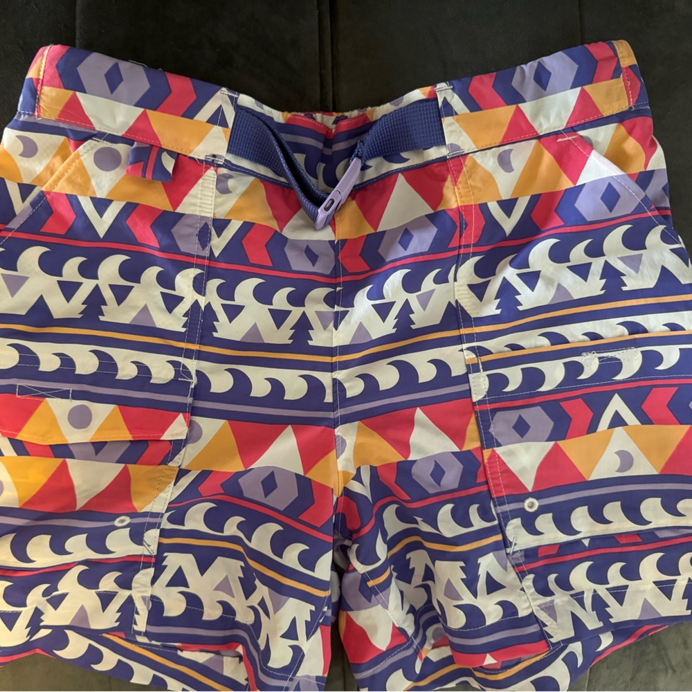 Columbia Women's Multicolor Patterned Shorts
